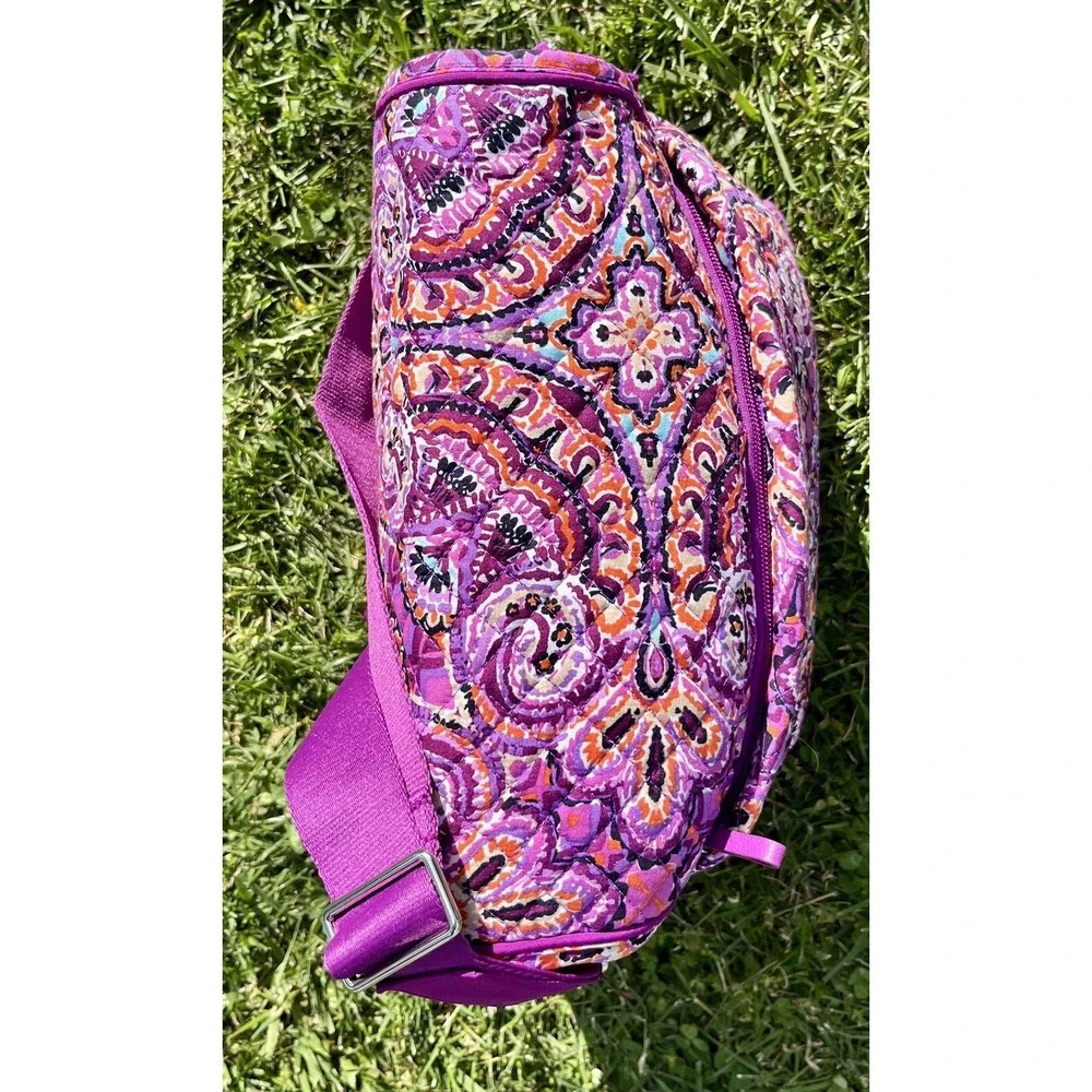 Vera‎ Bradley Iconic Messenger Bag Womens Medium Purple Dream Tapestry Crossbody